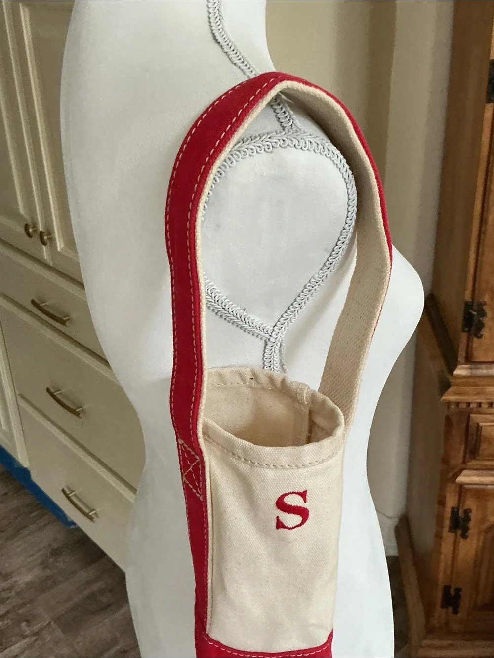 Lands End Canvas Wine Bottle Tote Bag Caddy Red Cream Initial Monogram S